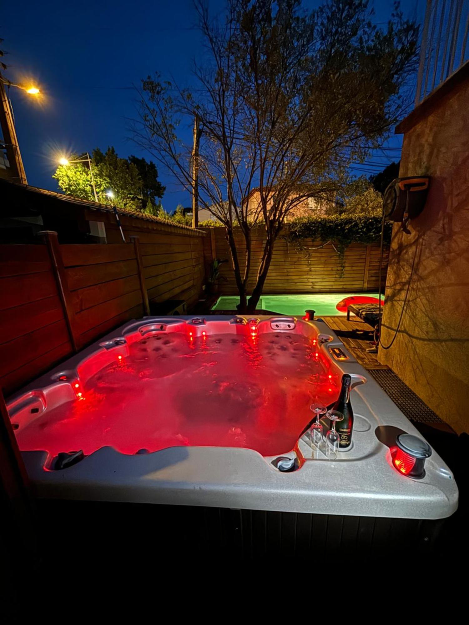 Maison Avec Piscine Et Jacuzzi Proche Des Plages Toulon Eksteriør billede