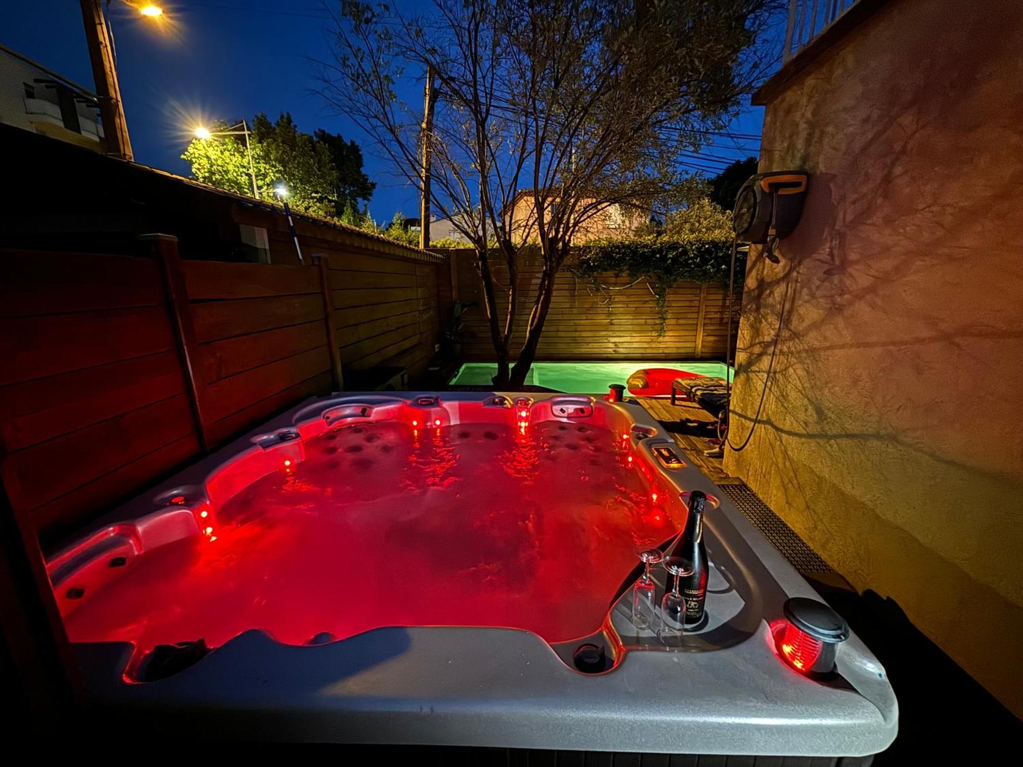 Maison Avec Piscine Et Jacuzzi Proche Des Plages Toulon Eksteriør billede